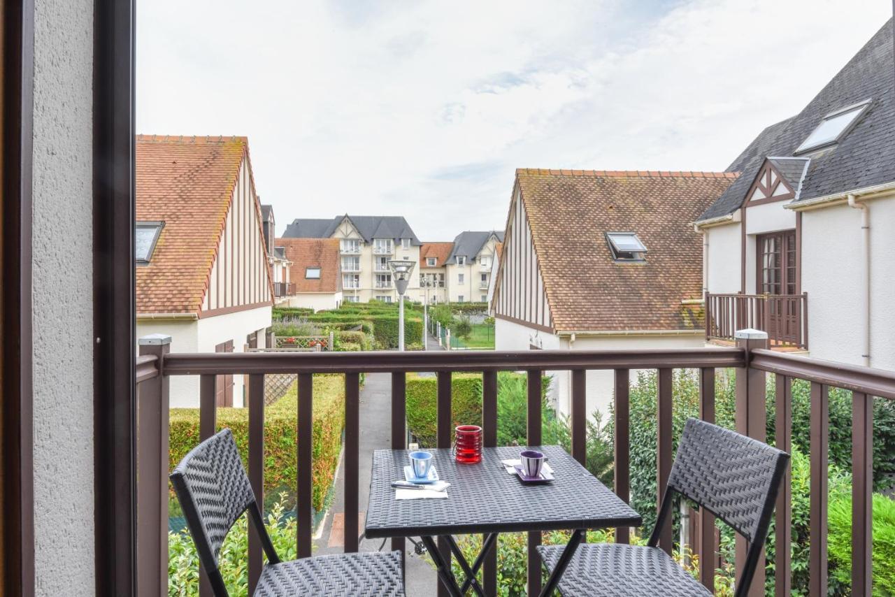 Le Voilier Apartment Courseulles-sur-Mer Exterior photo
